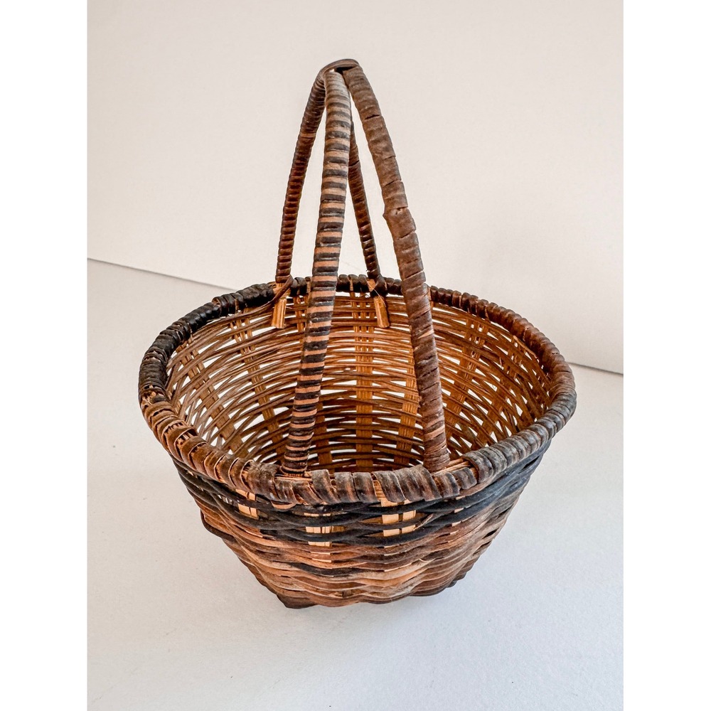 Vintage Mini Wicker Basket Handwoven Round Rustic Primitive Gathering Basket - Picture 7 of 7